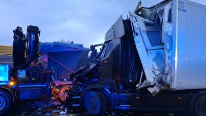 Śmierć przy wymianie koła. Poranna tragedia na A2