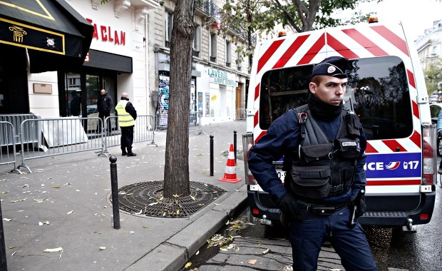 Śmierć rosyjskiego dziennikarza w Paryżu. Śledczy mają wątpliwości