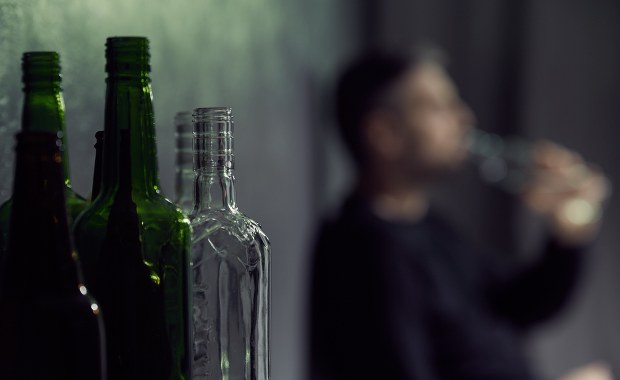 Śmiertelne pobicie podczas libacji alkoholowej w Rzeszowie. Nie żyje 43-latka