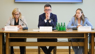 "Śmiertelny bój" w Polsce 2050. Hołownia: Opamiętajcie się 
