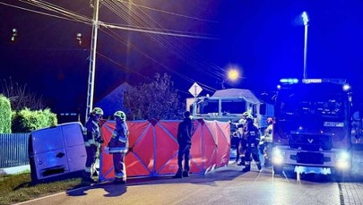 ​Śmiertelny wypadek na Podkarpaciu. Kierowca fiata uderzył w przepust