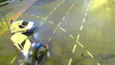Śmiertelny wypadek w Krakowie. Wjechał na skrzyżowanie na czerwonym świetle [DRAMATYCZNE NAGRANIE]