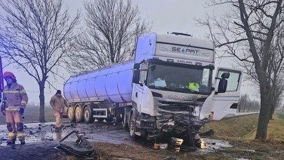 Śmiertelny wypadek w Pomorskiem. Osobówka zderzyła się z ciężarówką 