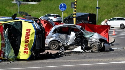 Śmiertelny wypadek w Przemyślu. Karetka zderzyła się z autem osobowym