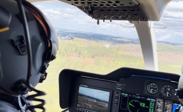 Śmigłowce i pojazd opancerzony w akcji. Zlikwidowano fabrykę narkotyków