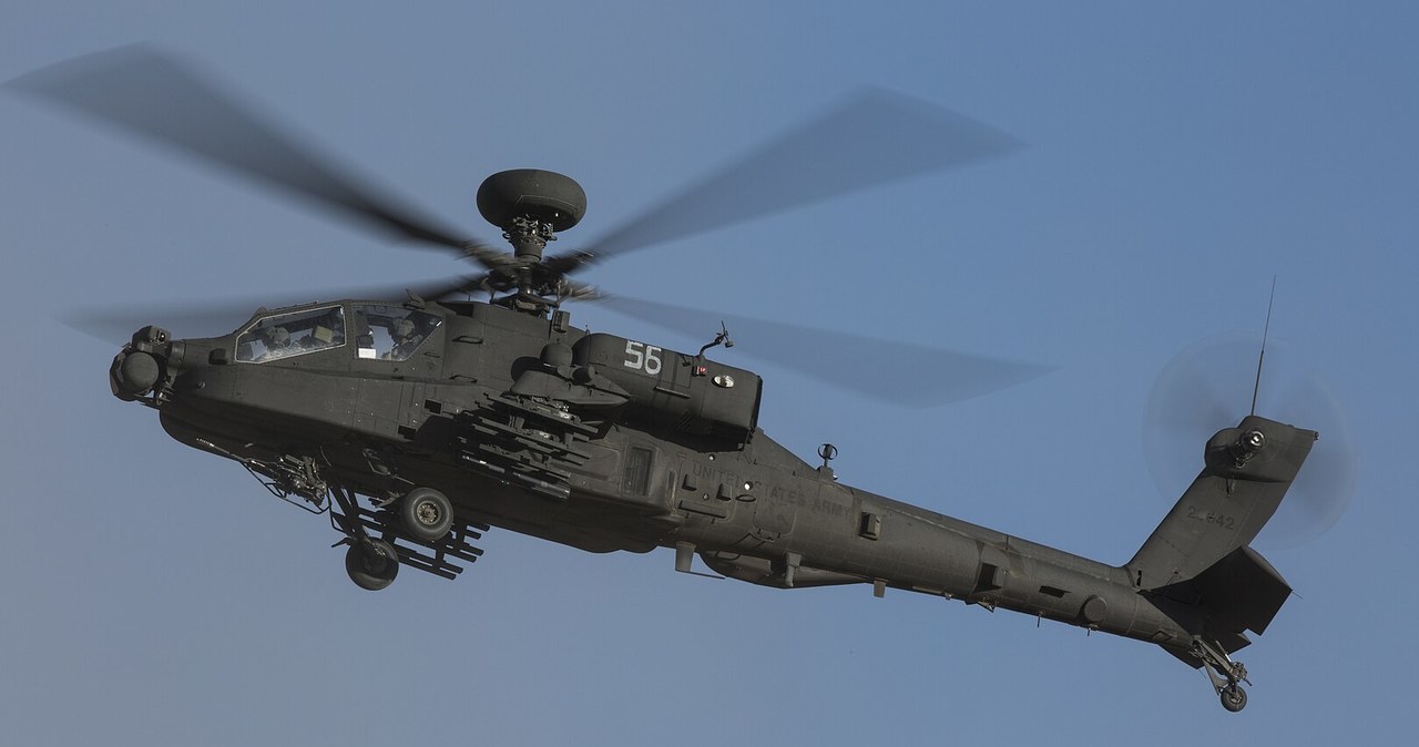 Śmigłowiec AH-64E Apache /Sgt. Richard Jones /Wikimedia