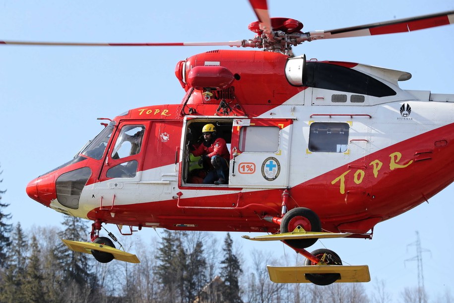 Śmigłowiec TOPR-u w akcji /Grzegorz Momot /PAP