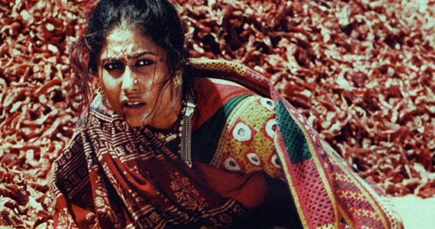 Smita Patil w filmie "Mircha Masala" (reż. Ketan Mehta) /materiały prasowe