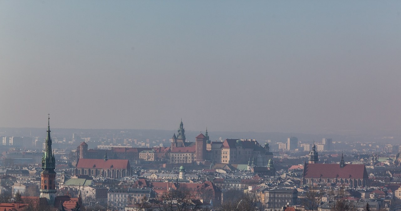 Smog nad Krakowem, zdjęcie ilustracyjne /Jan Graczyński /East News