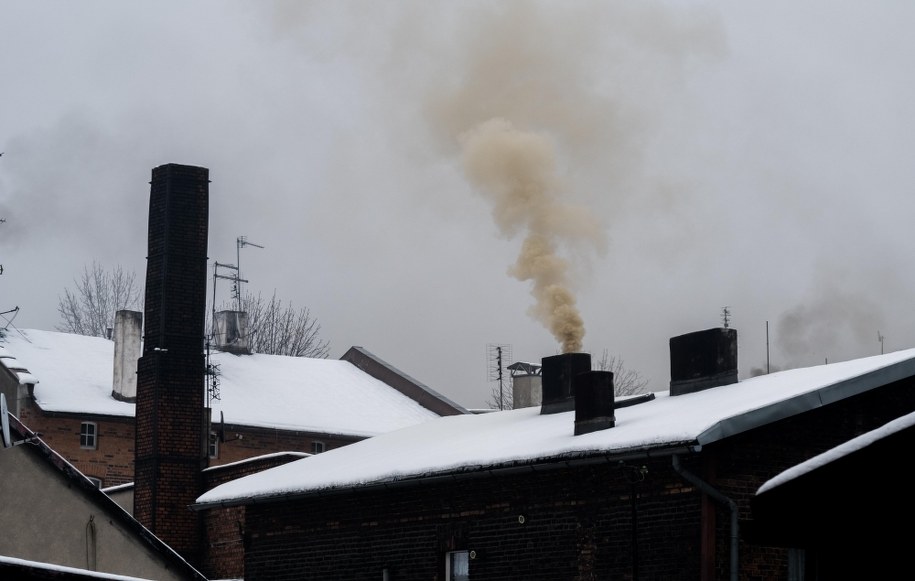 Smog w Katowicach / 	Andrzej Grygiel    /PAP