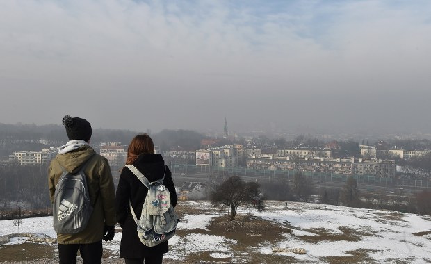Smog w Krakowie. W środę darmowa komunikacja 