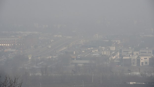Smog w Krakowie (zdj. arch.) / 	Jacek Bednarczyk    /PAP