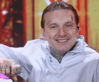 Smolasty spóźnił się na koncert dwie godziny, a menedżment tłumaczy. "Wielokrotnie prosiliśmy o przełożenie"