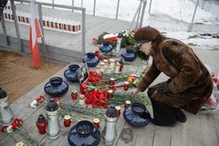 Smoleńsk: Kwiaty w miejscu katastrofy polskiego TU-154M