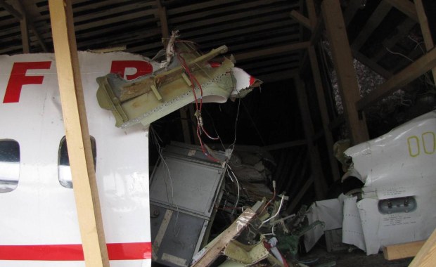 Smoleńsk: Polscy eksperci rozpoczęli mierzenie wraku tupolewa