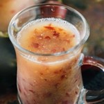 Smoothie, który sprząta jelita jak odkurzacz. Baza to zmiksowane śliwki węgierki