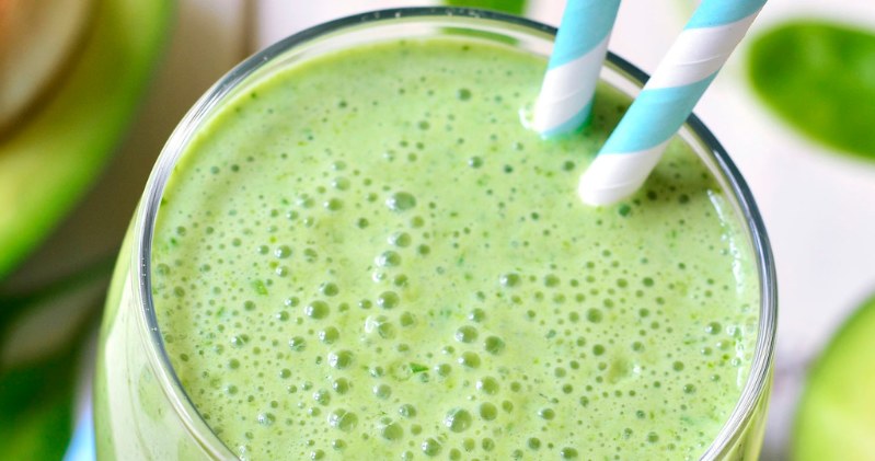 Smoothie z avokado i kiwi to smaczne i pożywne śniadanie. Zaczynaj od niego dzień, a szybko odczujesz szereg korzystnych zmian /Pixel