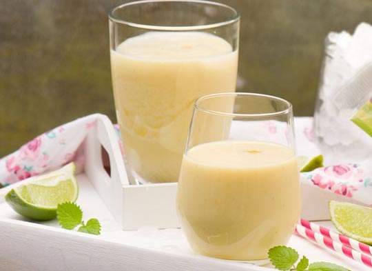 Smoothie z mango i limonki /materiały prasowe /materiały prasowe