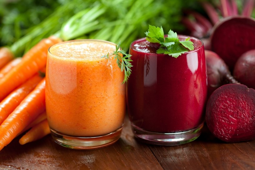 Smoothie z buraka, jabłek i marchewki Kobieta w INTERIA.PL