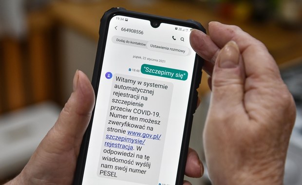 SMS od Ministerstwa Zdrowia do zaszczepionych. Co oznacza?