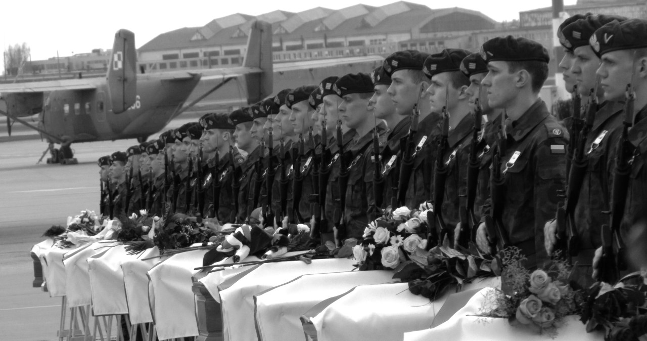 Smutne powitanie na Okęciu