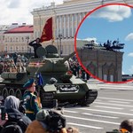 Snajperzy, muzealny czołg, "zła pogoda". Rosjanie świętują w Moskwie