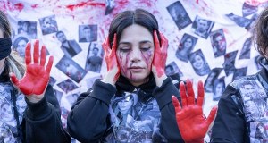 Snajperzy na dachach. 30 tys. zabitych w dwa dni