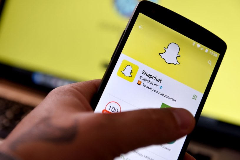 Snapchat to jedna z najpopularniejszych aplikacji społecznościowych /123RF/PICSEL