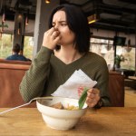 Snatiation, czyli seria kichnięć po posiłku. Oto, jaki sygnał wysyła organzim