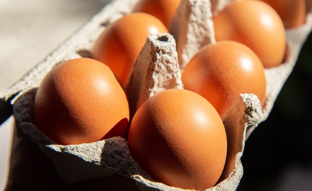 Śniadania staną się droższe? Eksperci ostrzegają przed podwyżkami cen jaj