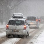 Śnieg i mżawka mogą utrudniać jazdę kierowcom