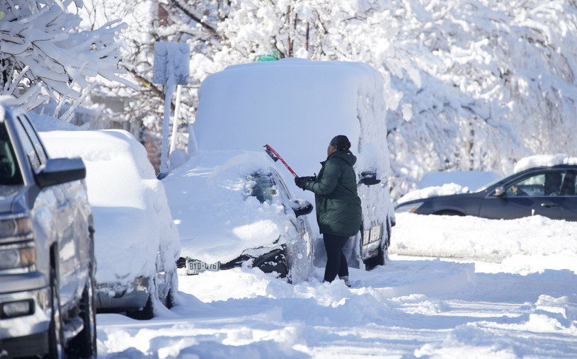 Śnieg to element zimowego krajobrazu. Czy pomoże w wytwarzaniu prądu? /David Zalubowski/Associated Press/East News /East News