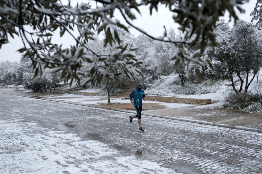 Śnieg w Atenach /PAP/EPA
