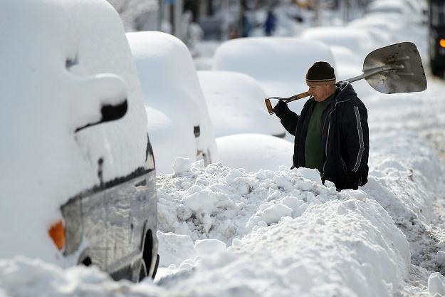Śnieg w kwietniu oznacza dla nas spore straty /AFP