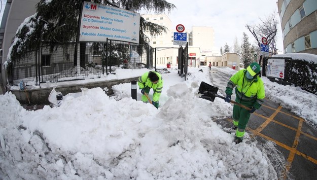Śnieg w Madrycie /DAVID FERNANDEZ/EFE /PAP/EPA