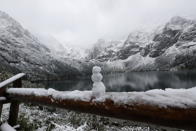 Śnieg w Tatrach na zdjęciu z 18 września /Grzegorz Momot /PAP