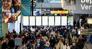 ​Śniegowo-lodowy paraliż Holandii. Pociągi stanęły, auta utknęły