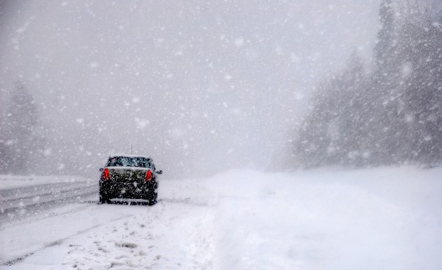 Śnieżny armagedon w Polsce. Sprawdź, gdzie jest niebezpiecznie