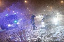 Śnieżyca w Hiszpanii. Ponad sto osób uwięzionych centrum handlowym 
