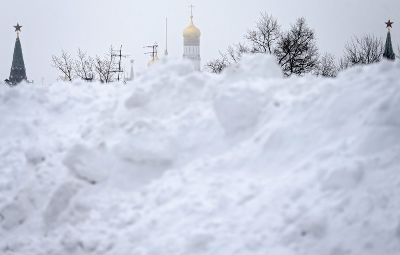 Śnieżyce w Moskwie. Spadło już 80 procent rocznej normy /PAP/EPA