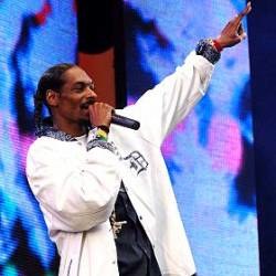 Snoop Dogg wystąpił w reklamie Chryslera /AFP