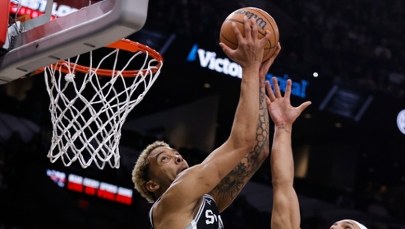 Sochan z rekordem kariery. Minimalna porażka Spurs w NBA