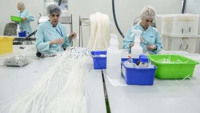 Soczewki, aparaty słuchowe tak jak leki – na listach refundacyjnych. Skorzysta pacjent?  