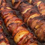 Soczyste szaszłyki z karkówki z grilla lub piekarnika. Sekretem jest obłędna marynata