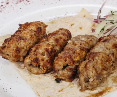 Soczyste zrazy z mięsa mielonego. Prosty i szybki pomysł na obiad