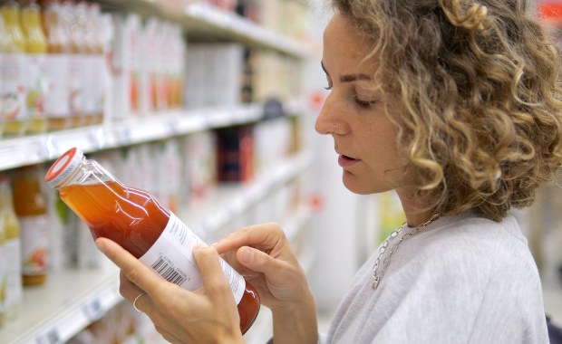 Sok 100 proc. naturalny? Oto lista zakazanych dodatków