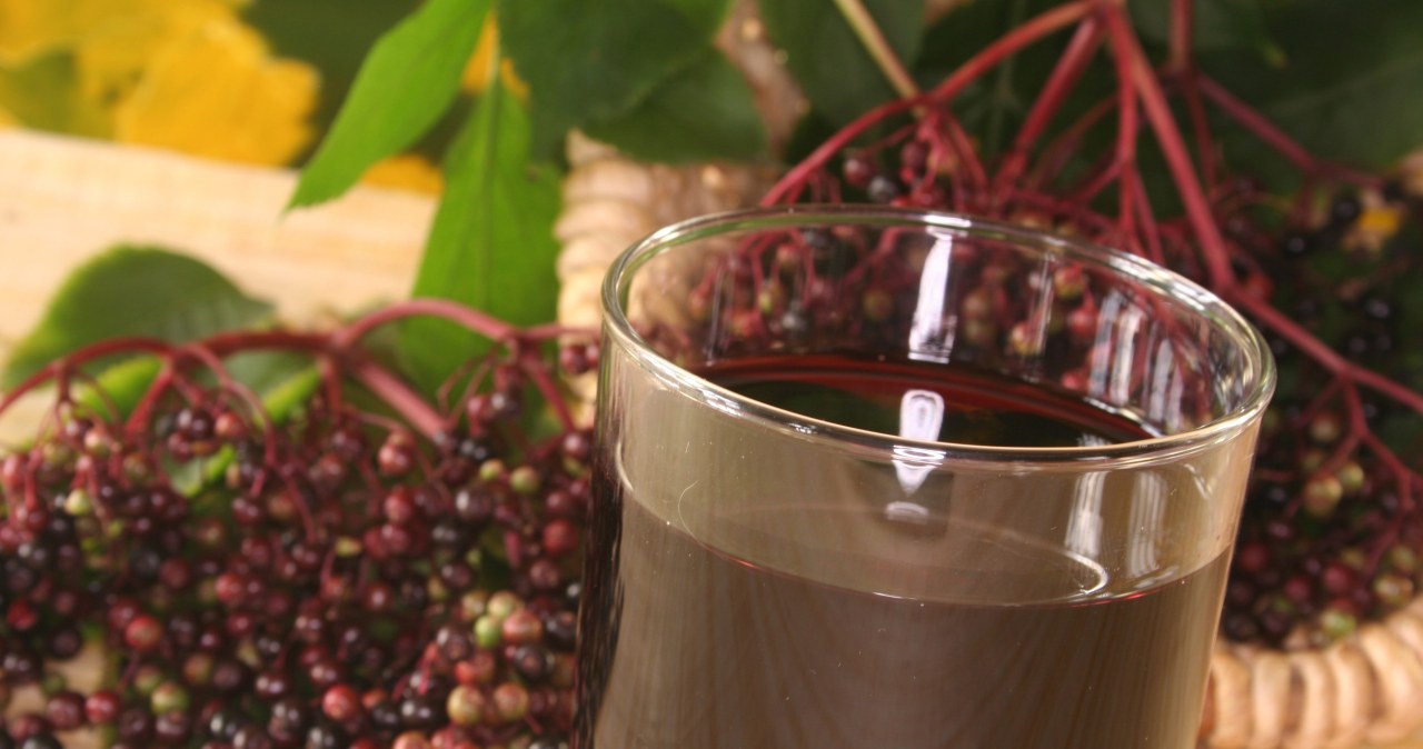 Sok z aronii to prawdziwy skarb dla zdrowia /photooasis /123RF/PICSEL