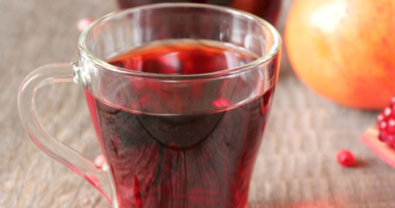 Sok z granatu to naturalna tarcza ochronna dla serca i naczyń krwionośnych /vubaz /Canva Pro