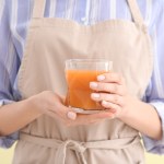 Sok z marchewki zapewni ci dobry wzrok i piękną cerę. Wystarczy pół szklanki dziennie