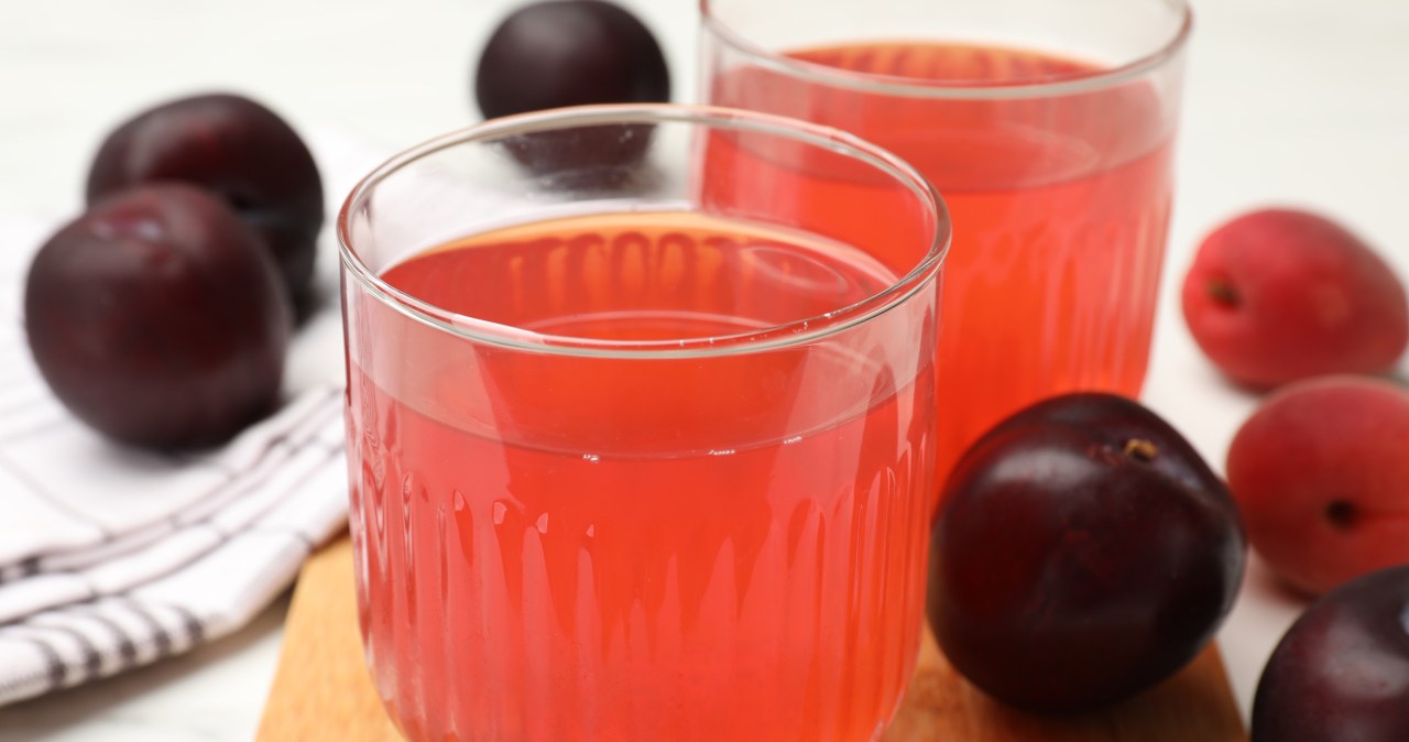 Sok z tych owoców chroni przed osteoporozą i miażdżycą, reguluje pracę jelit. /liudmilachernetska /123RF/PICSEL